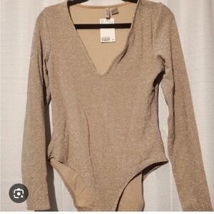 NWT H&M vintage gold shimmer Vneck Bodysuit